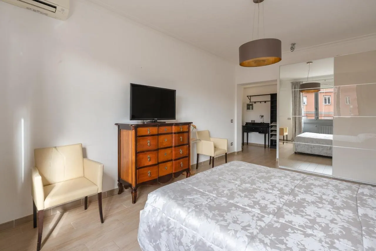 Ancient Roman Style - 7Th Floor - Exclusive Apt Apartamento Itália