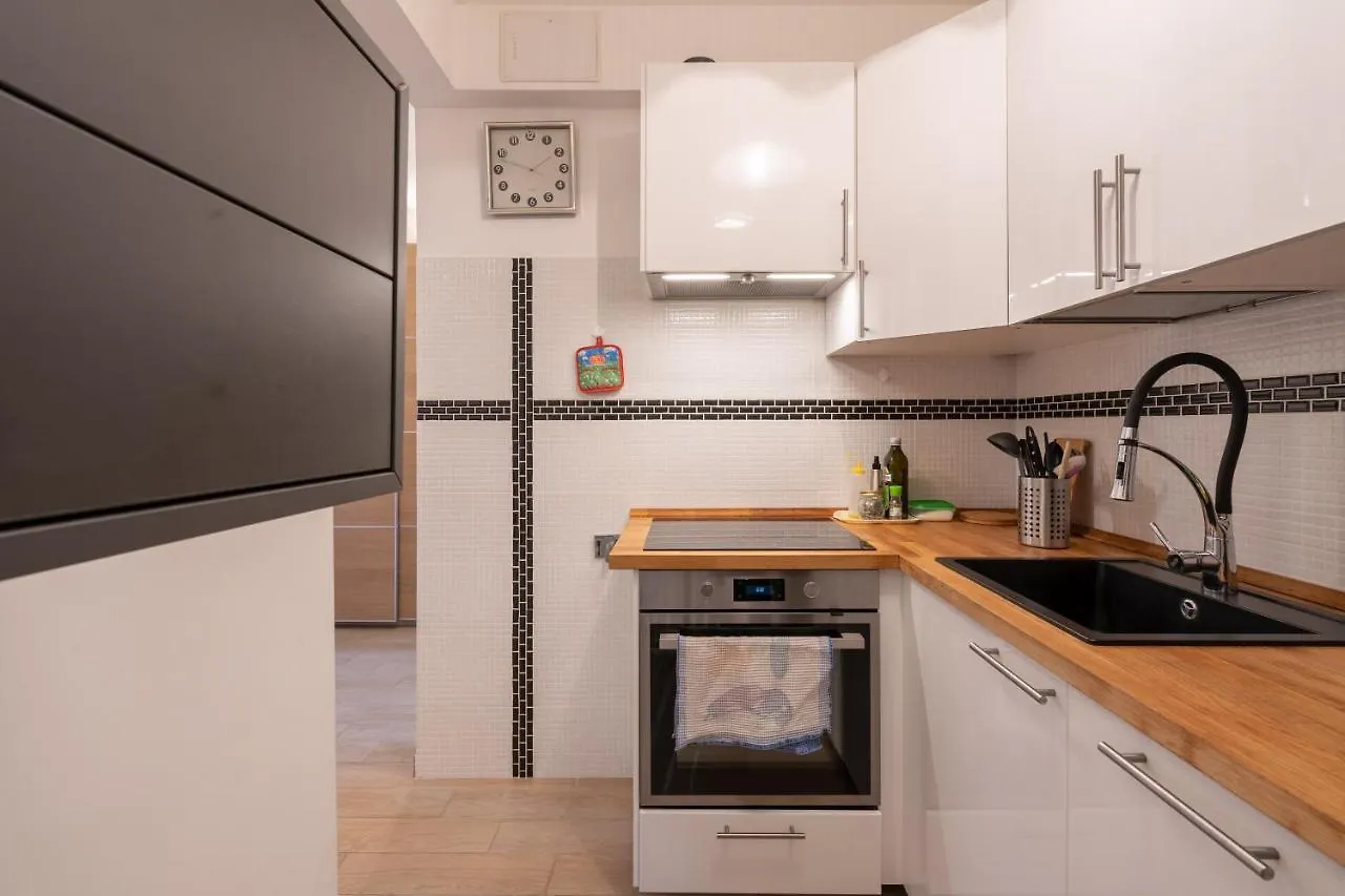 Ancient Roman Style - 7Th Floor - Exclusive Apt 아파트